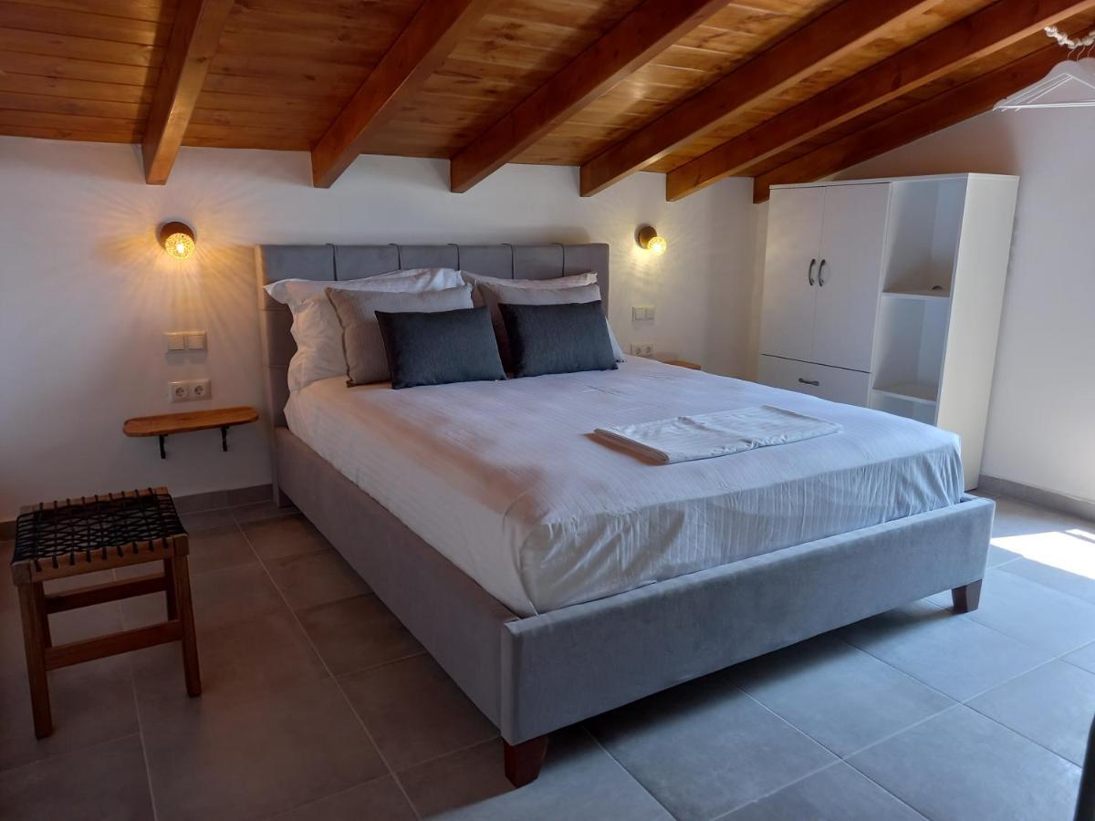 Koroni Stone House, Newly Built Studios By The Sea Exterior foto