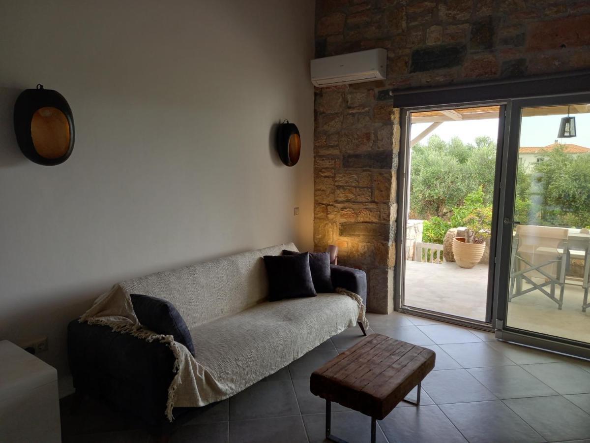 Koroni Stone House, Newly Built Studios By The Sea Exterior foto